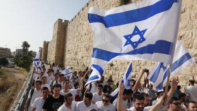 Полиция одобрила шествие с флагами в Иерусалиме, несмотря на угрозу беспорядков