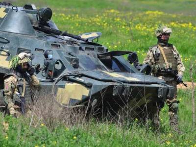 Українські армія відстежила і знищила техніку бойовиків