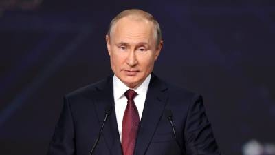 Путин выразил надежду на стабильность отношений между Россией и ФРГ