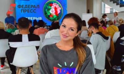 «Первый дебют Симбы»: Нюша привела дочь на премию МУЗ-ТВ