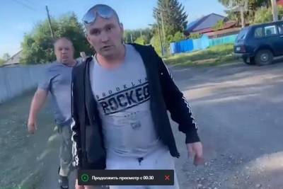 СКР возбудил уголовное дело против нападавшего на журналистов НТВ в Омском районе