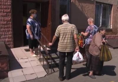 Пенсионный возраст в Украине повысили, важное предупреждение: кому придется работать до 65 лет