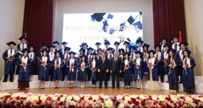 40 выпускников Таджикского государственного медицинского университета получили дипломы с отличием