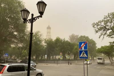Стало известно, почему Астрахань накрывает пыльная буря