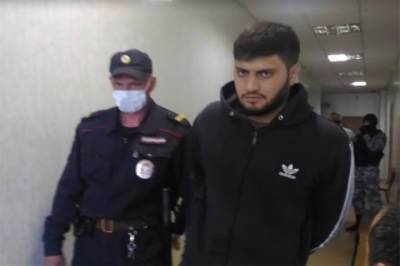 В Новосибирске суд арестовал на 2 месяца напавших на полицейских при задержании
