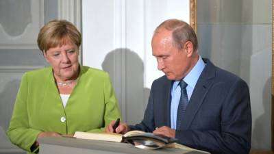 Президент России заявил, что ценит Меркель как политика и коллегу