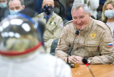 Рогозин назвал абсурдными идеи массовых полётов людей на Марс