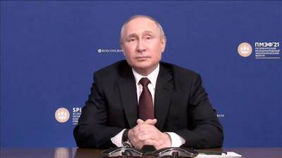 Новости на "России 24". Путин напомнил о праве России выстраивать политическую систему самостоятельно
