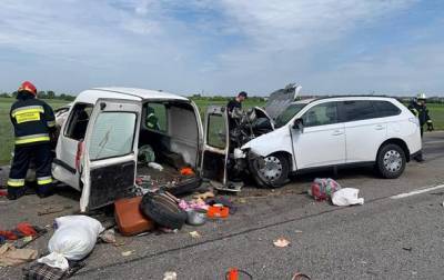 В Ровенской области столкнулись два авто, есть погибшие