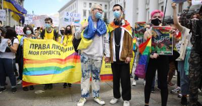 На Банковой прошла ЛГБТ-акция: обошлось без нарушений (ФОТО)