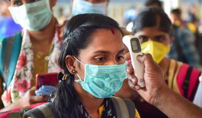 В Нью-Дели отменяют коронавирусные ограничения, несмотря на заразный индийский штамм