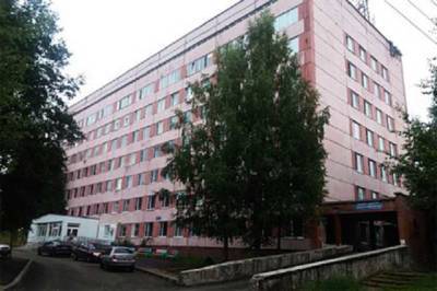 Умершая россиянка 6 дней пролежала возле больницы, отказавшей ей в госпитализации