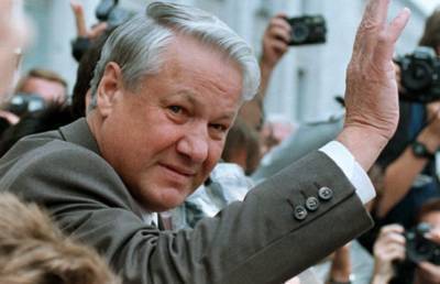 Экс-зять Ельцина рассказал, кто заставил президента уйти с поста