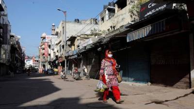 Индийские города Дели и Мумбаи смягчают ограничения на фоне снижения числа случаев COVID-19