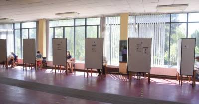 На выборах самоуправлений к 16:00 проголосовало 27,8% избирателей