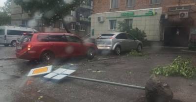 Ураган в Туве сдул крыши домов, оборвал провода и повредил автомобили