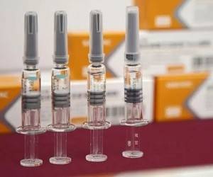ВОЗ одобрила для чрезвычайного использования китайскую вакцину от коронавируса CoronaVac