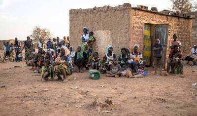 Порядка ста человек погибли в результате нападения боевиков на село в Буркина-Фасо
