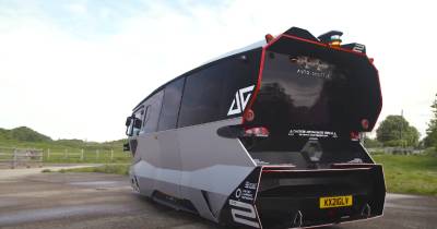 Британцы раскритиковали новый беспилотный автобус Auto-Shuttle за пугающий внешний вид