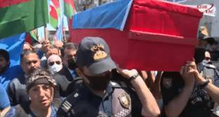 Похоронены подорвавшиеся на мине азербайджанские журналисты