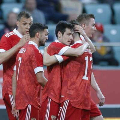 Сборная России по футболу победила команду Болгарии со счетом 1:0