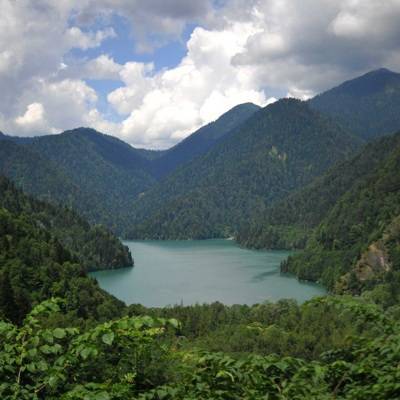 Сошедший в Абхазии оползень не угрожает экосистеме озера Рица