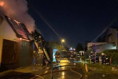 Пожарные ликвидировали возгорание в частном доме в Новой Москве