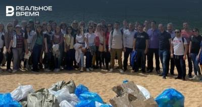В Казани активисты очистили от мусора озеро Глубокое