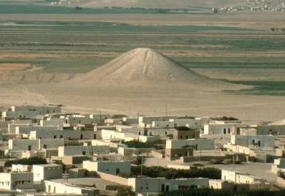 Археологи обнаружили загадочный курган в форме пирамиды, которому свыше 4 тыс. лет (фото)