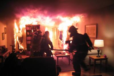 В Астрахани за сутки сгорело три квартиры