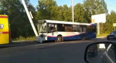 Десять человек с травмами и переломами: новые подробности ДТП с автобусом в Ярославле