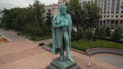 Весь мир отмечает 222-й день рождения Пушкина