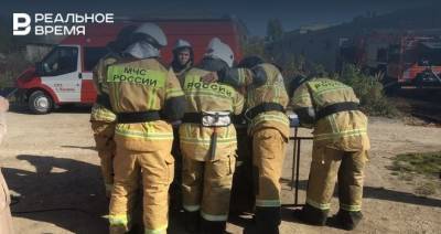 Четверых человек пожарные вывели из горящего дома в Казани