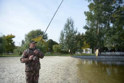 Москвичам напомнили о правилах рыбной ловли - vm.ru - Москва