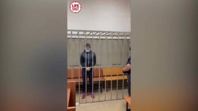 Суд арестовал обвиняемых в обмане ветерана Пронина