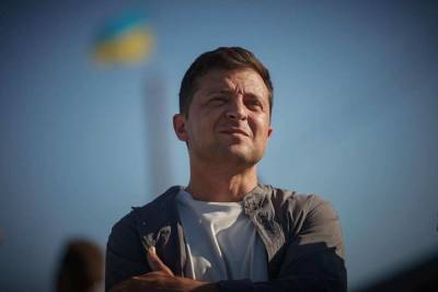 Зеленский в День журналиста Украины устроил для сотрудников СМИ пикник с шашлыками
