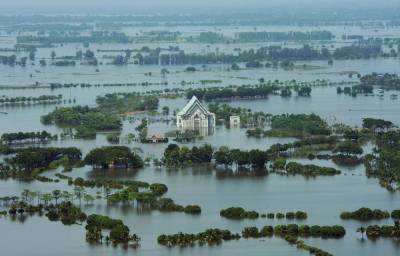 Не менее 14 человек погибли из-за наводнений и оползней на Шри-Ланке