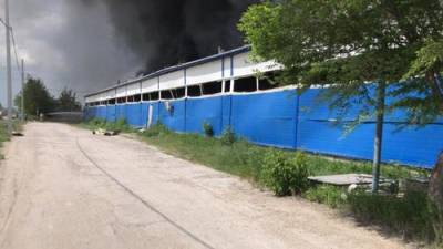 В подмосковной Коломне произошёл пожар на складах с резиновыми тапочками