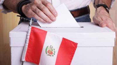 Второй тур президентских выборов начался в Перу