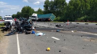 Разорванное авто и трупы на трассе: четверо погибли в жутком ДТП под Могилевом