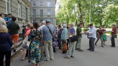 Петербуржцы собрали подписи против сноса здания НИИ бумаги