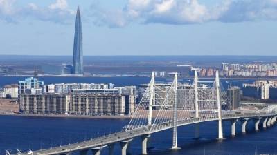 «Газпром» переезжает в Петербург: что от этого выиграет город?