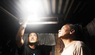 Лайфхак из Бразилии: как сделать лампочку, которая работает без электричества