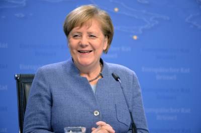 Партия канцлера ФРГ Ангелы Меркель лидирует на региональных выборах в ФРГ