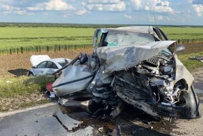 Три человека пострадали на трассе в Ростовской области