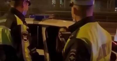 В Москве пьяные автомобилистки устроили полиции «шоу» при задержании