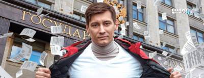 «Не боец»: Либерал Гудков бежал из России