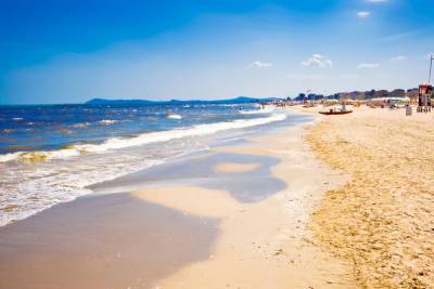 Гостям пляжей Сардинии грозят штрафы до 3 тыс. евро за кражу песка