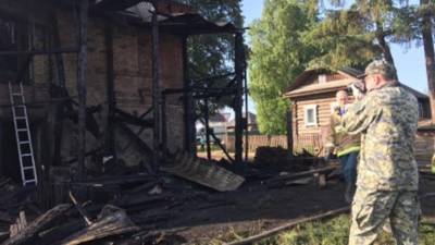 СК возбудил дело по факту гибели троих детей на пожаре под Пермью