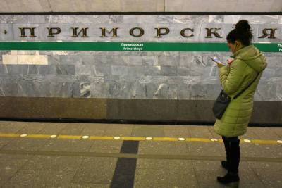 Поезда на зеленой линии метро Петербурга идут с увеличенным интервалом
